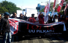 Demo Tolak Pilkada, Serbu DPRD Surabaya