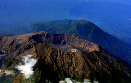 Gunung Raung Erupsi, Semburannya 2000 Meter