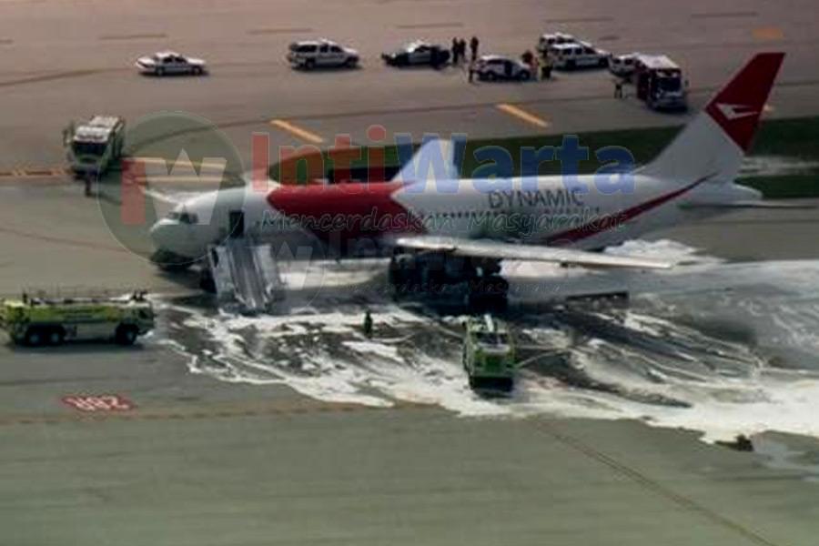 Pesawat Air Dinamis Terbakar Di Fort Lauderdale
