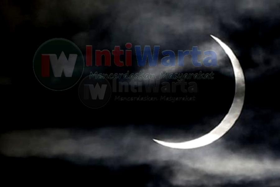 Umat Islam Surabaya Nobar Gerhana Matahari