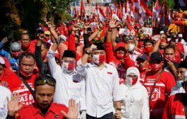 ErJi Diantar Ratusan Pendukung Daftar Ke KPU Surabaya